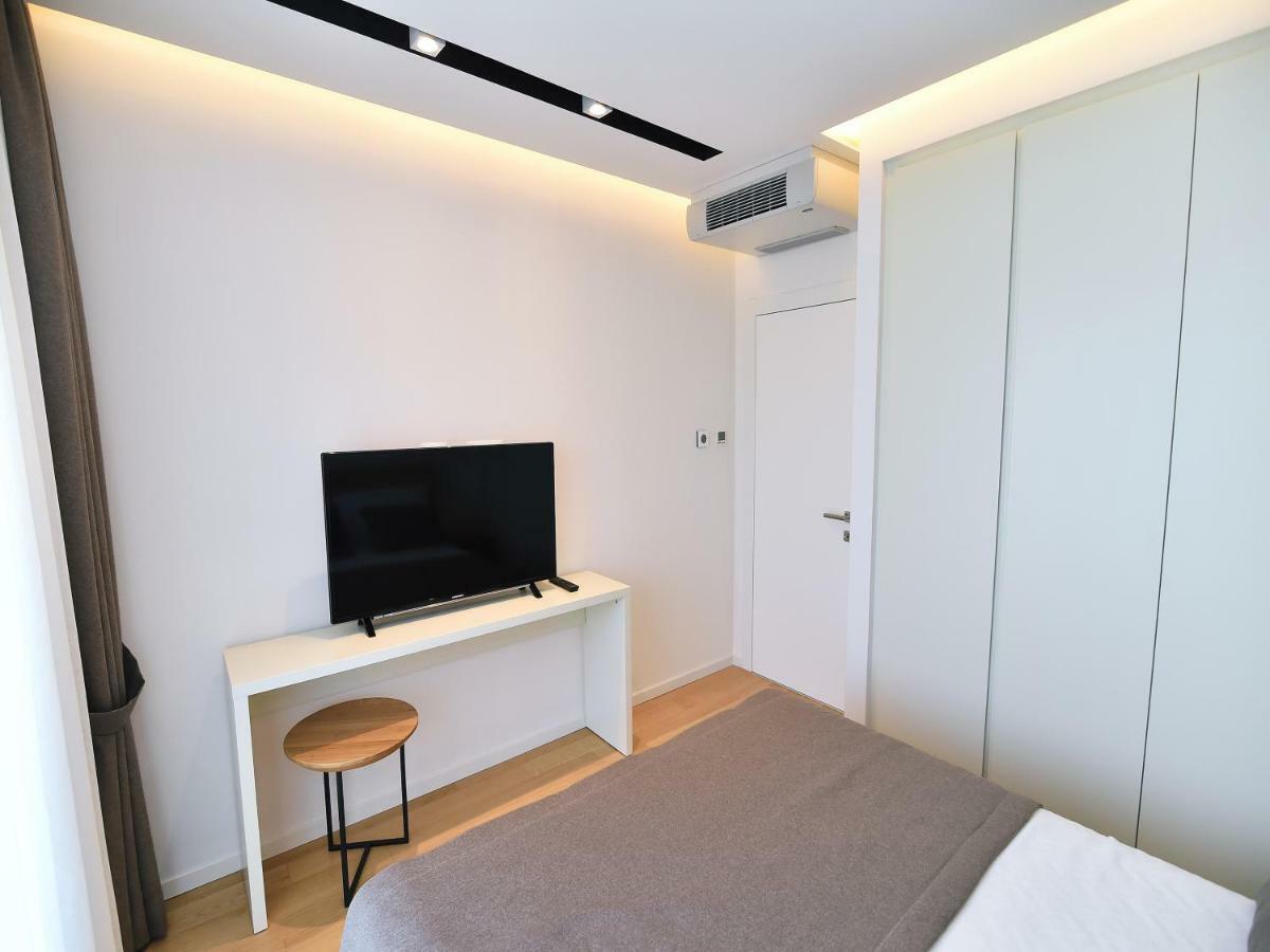 Apartments In Villa Ziza, Rooftop Swimming Pool โอปาติยา ภายนอก รูปภาพ