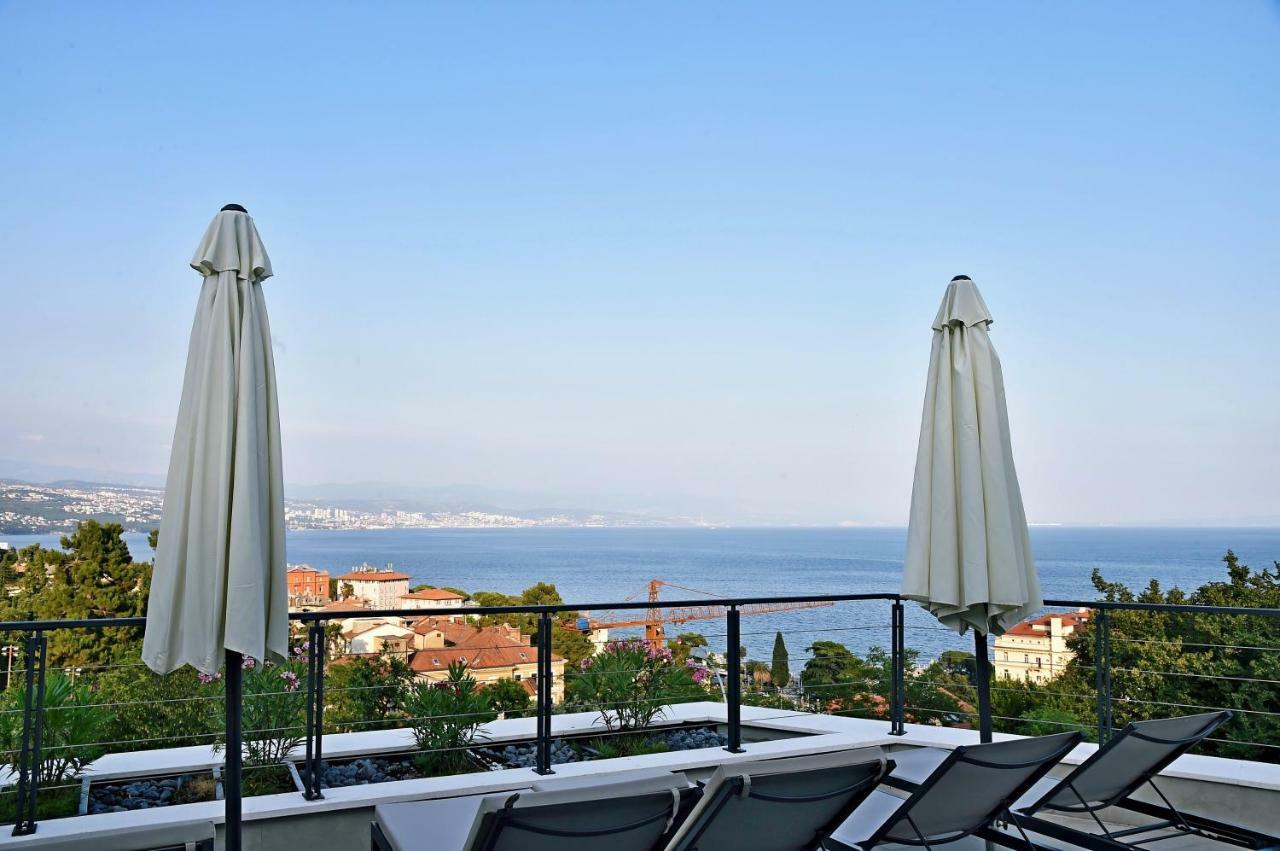Apartments In Villa Ziza, Rooftop Swimming Pool โอปาติยา ภายนอก รูปภาพ